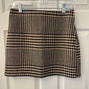 H&M Black and Tan Plaid Mini Skirt